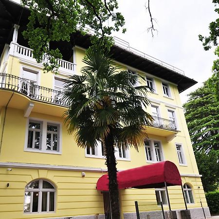 Hotel Villa Laurel Lovran Kültér fotó