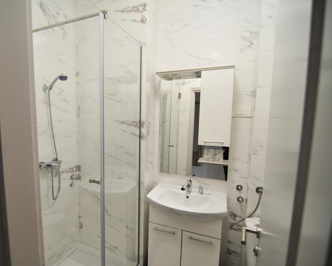 Hotel Villa Laurel Lovran Kültér fotó